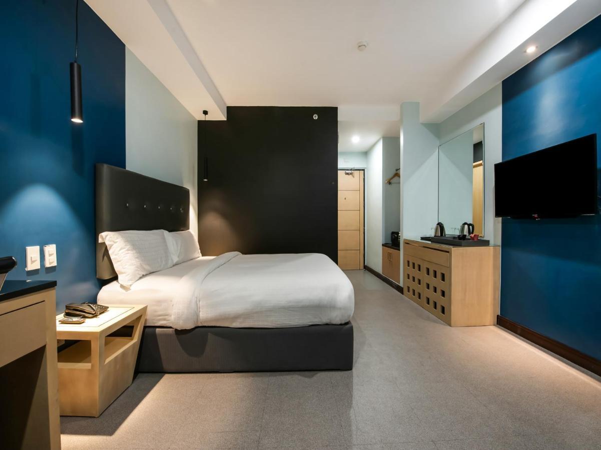 Bay Area Hotel
