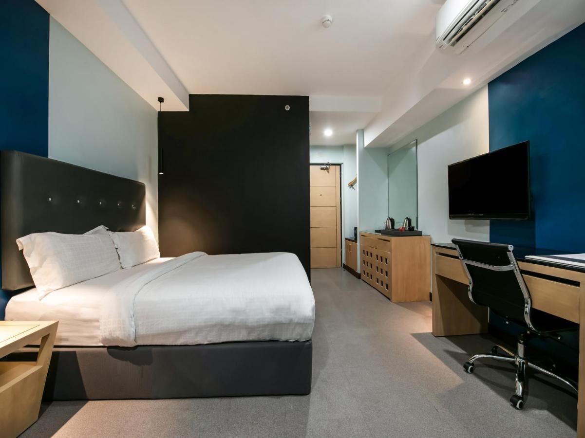 Bay Area Hotel