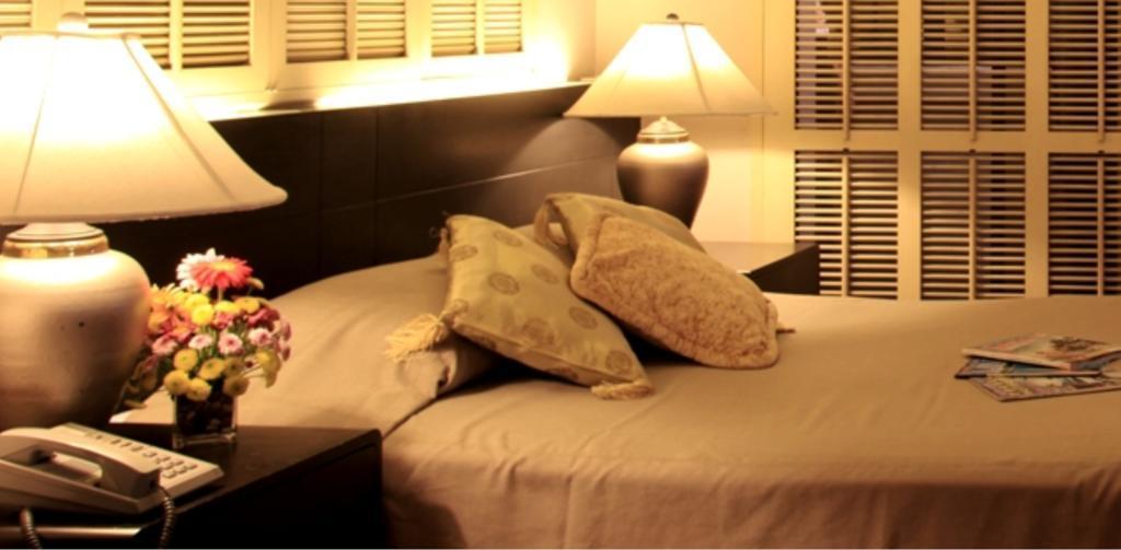 Hotel The Luneta Manila
