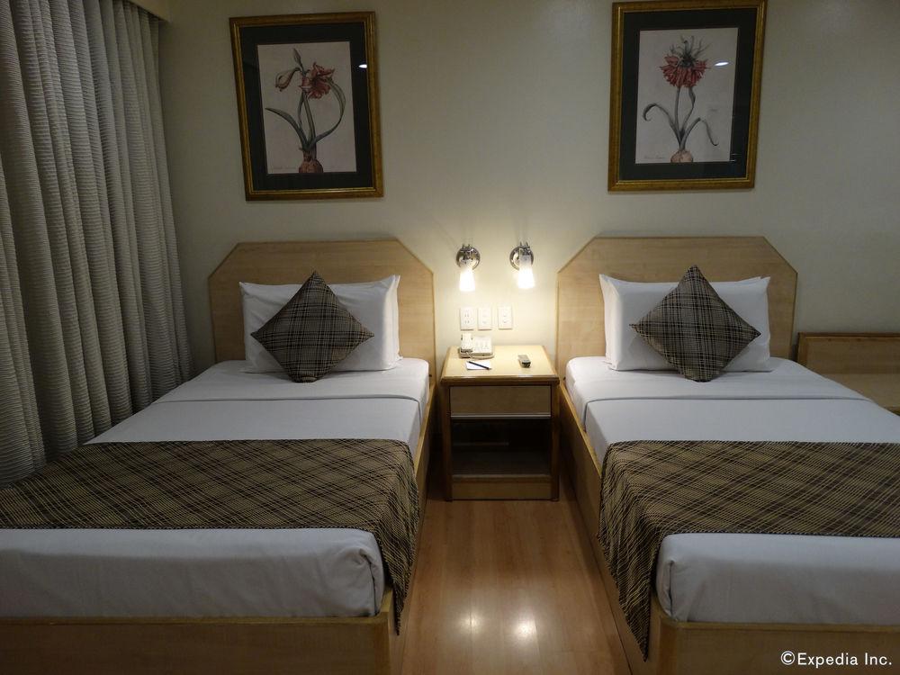 Lotus Hotel 3*