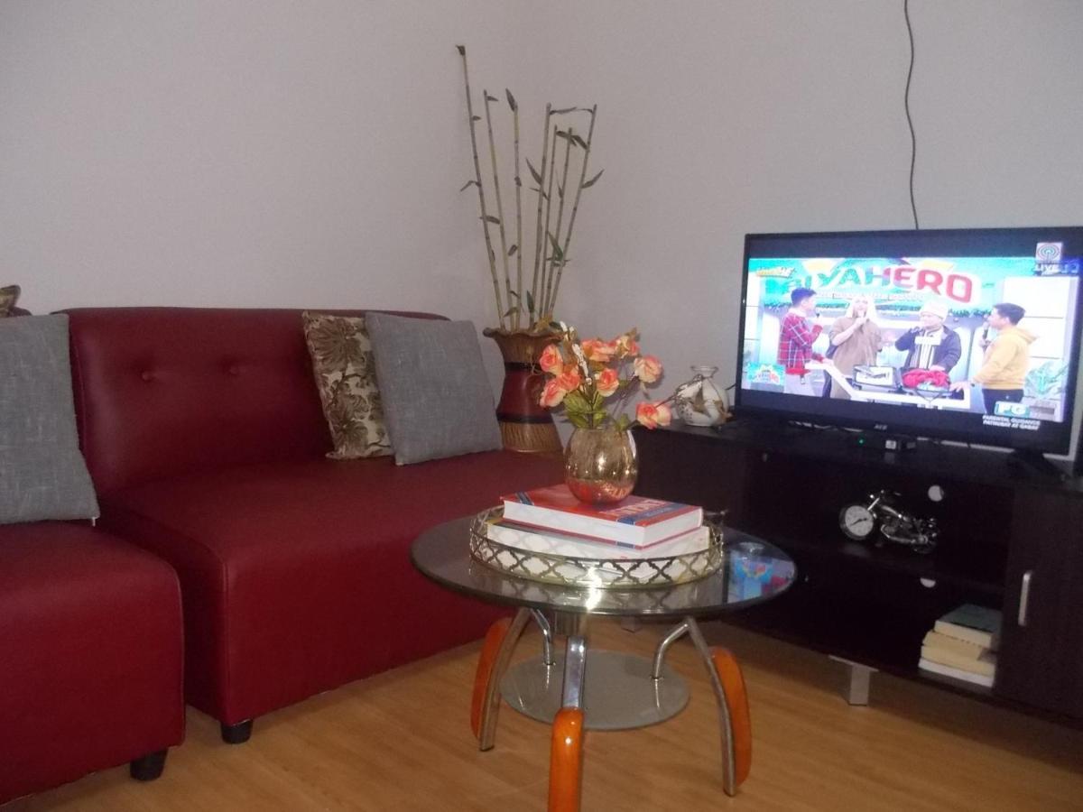 Estien's Cozy To With Kitchen