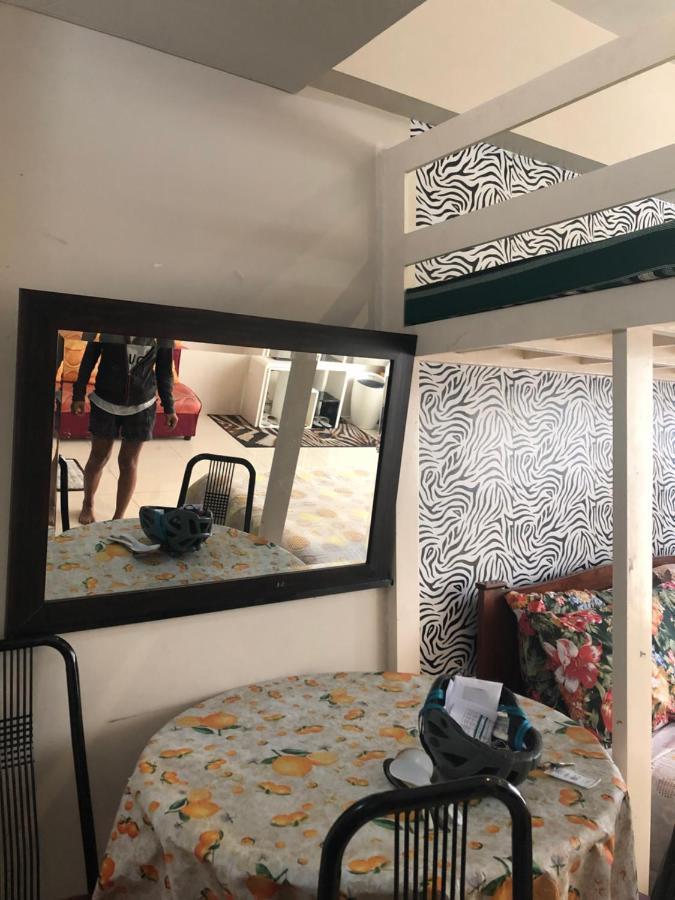 Apartment Favila Condotel Unit In Palmtree Newport Walking Distance To Airport Terminal 3 Accessable To Airport Terminal 1 &2 Manila