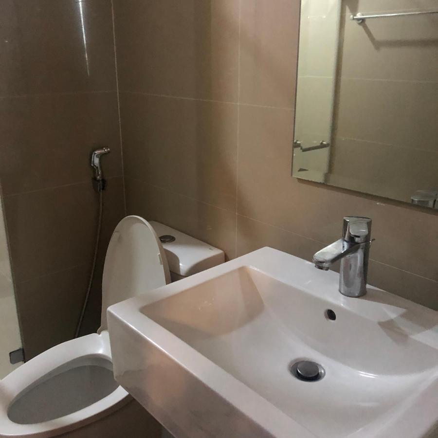Favila Condotel Unit In Palmtree Newport Walking Distance To Airport Terminal 3 Accessable To Airport Terminal 1 &2 Apartment *