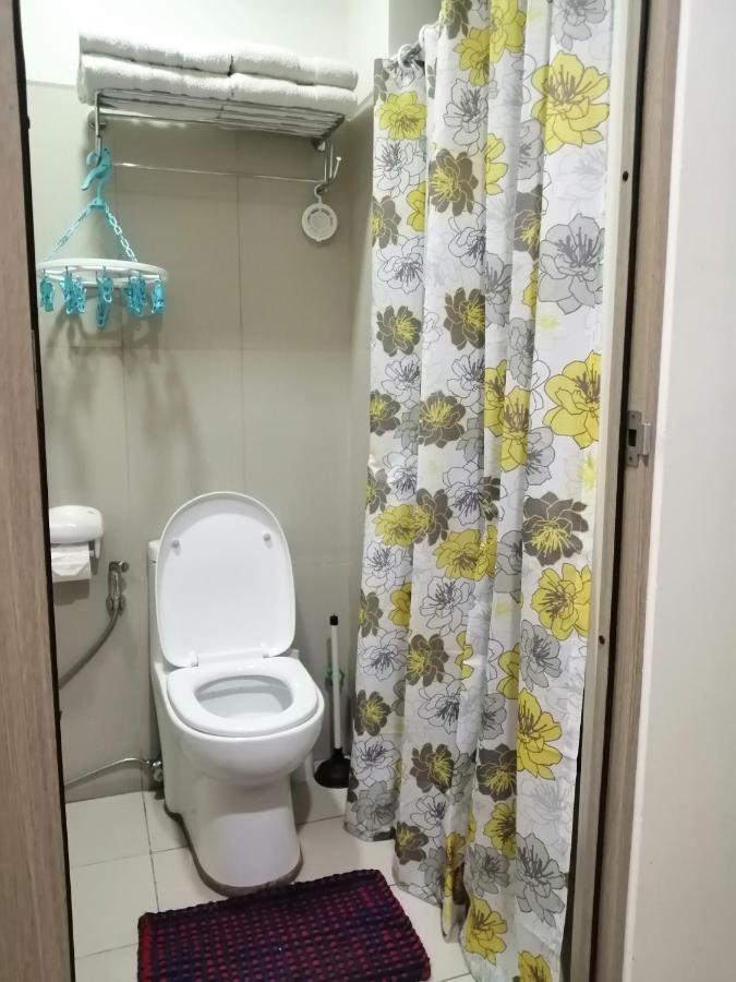 Penthouse Floor Overlooking Bay Apartment Manila