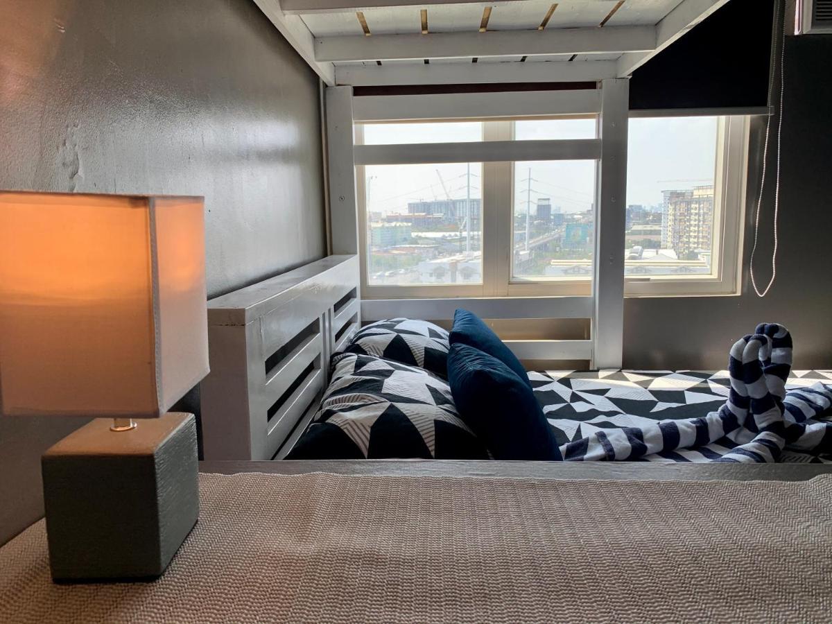 Anuva With Netflix Apartment