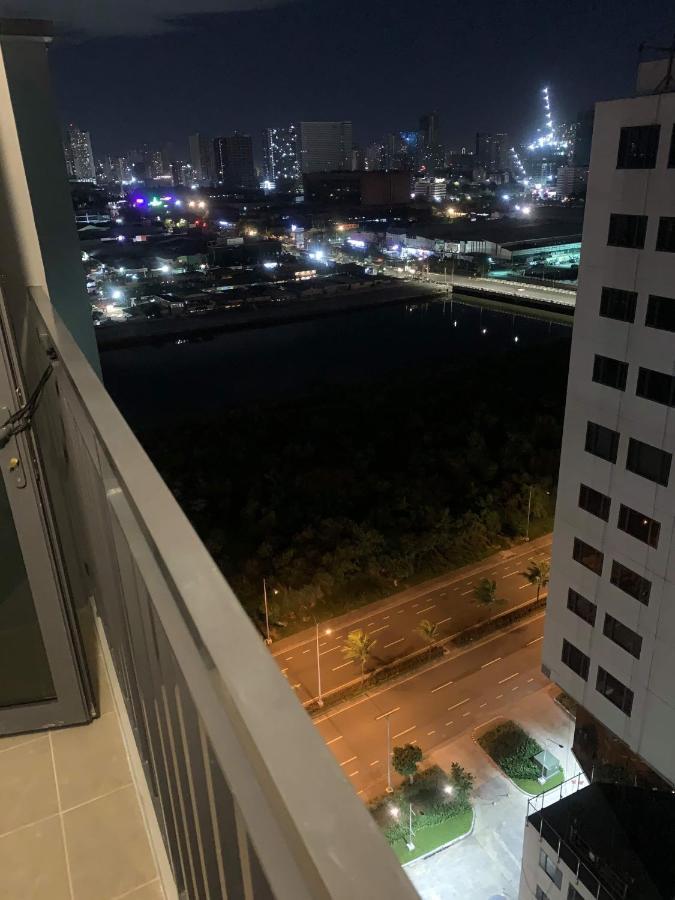 Apartamento Staycation Shore 2 Moa Pasay *