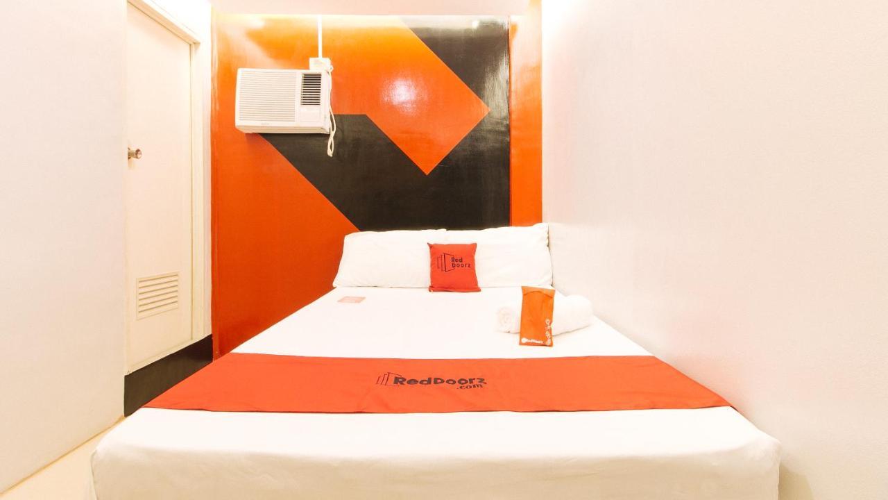 Reddoorz @ Walk 2* Manila