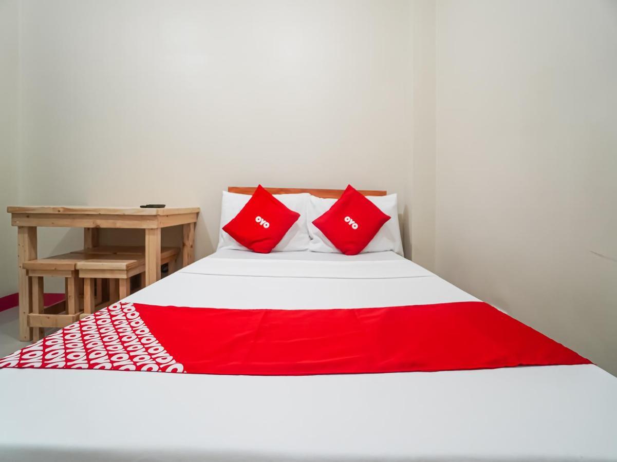 Oyo 733 P3k Suites 2 Manila