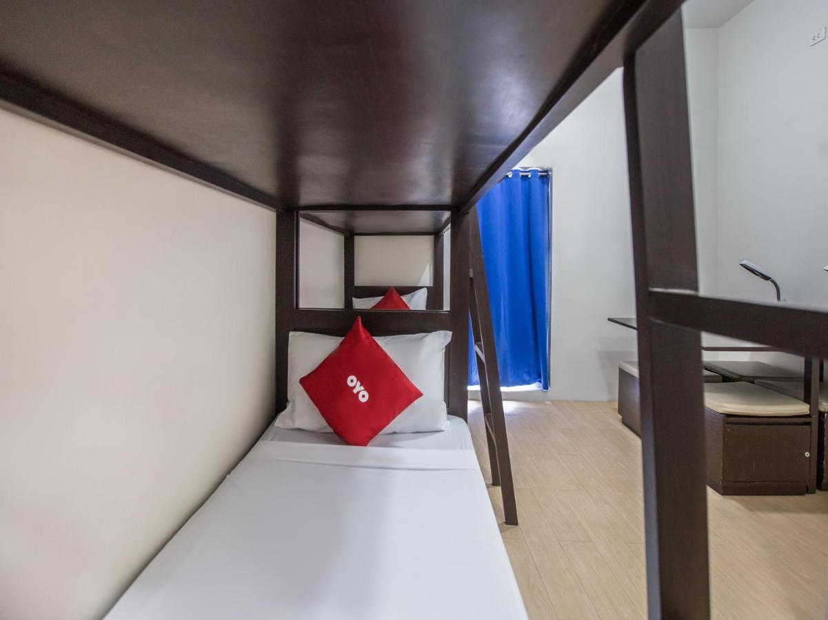 Oyo 699 Forbes Hall Hotel 2*