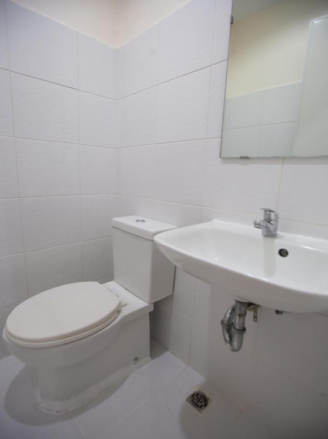Hotel Oyo 699 Forbes Hall