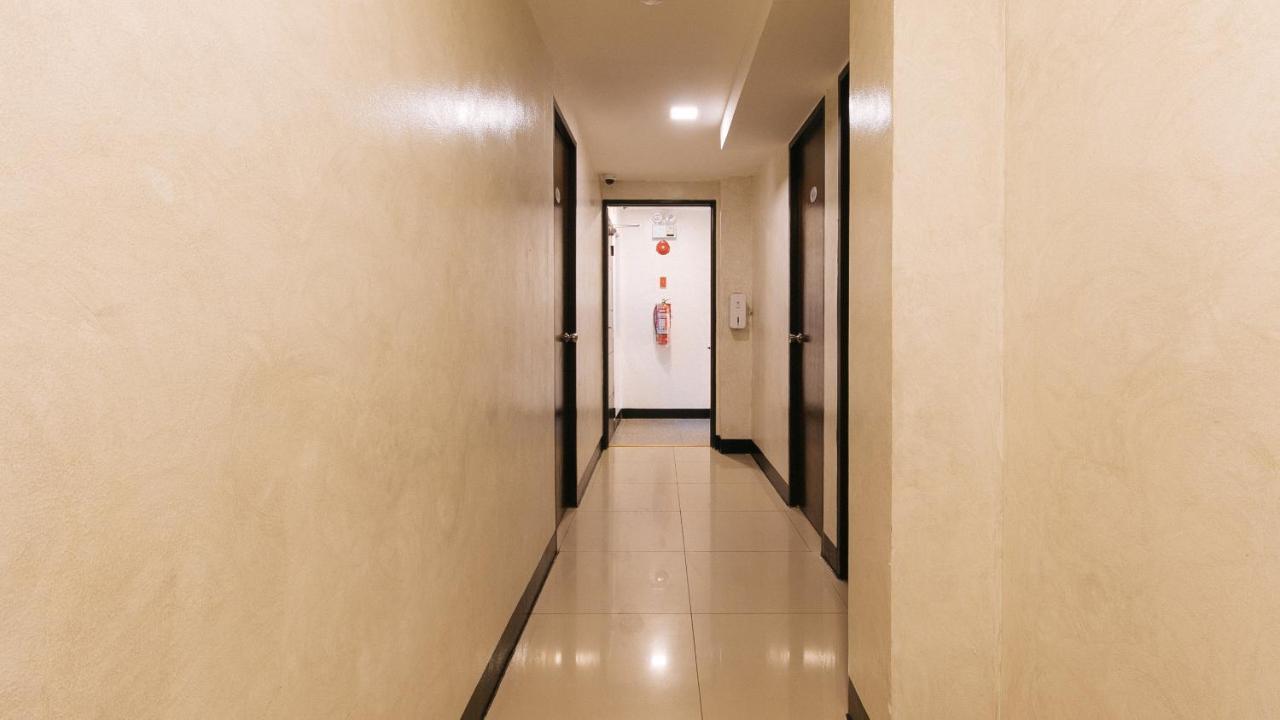 Hotel Reddoorz @ Walk