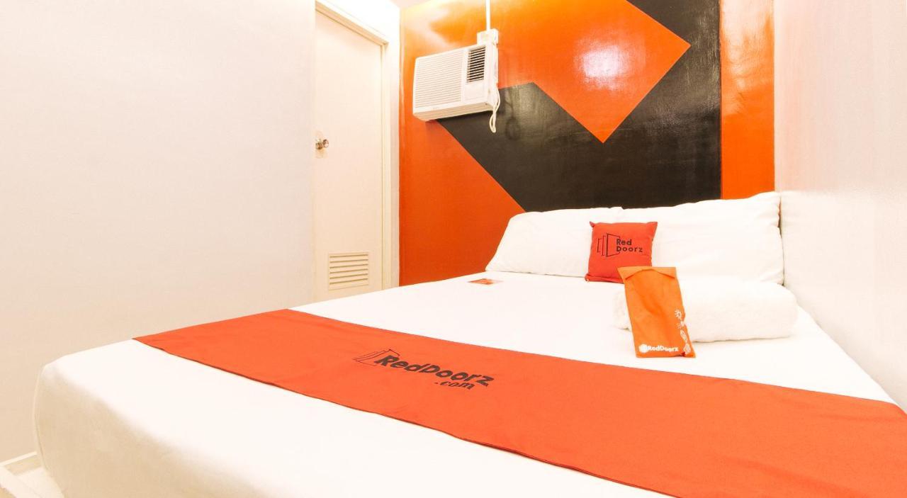Hotel Reddoorz @ Walk