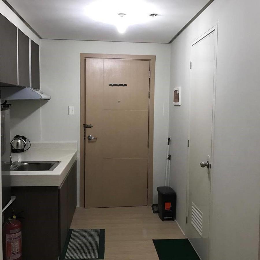 Mplace Unit _ Panay Avenue, Quezon City, Philippines *