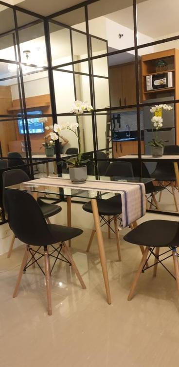 The Abode At Shell Residences Apartment