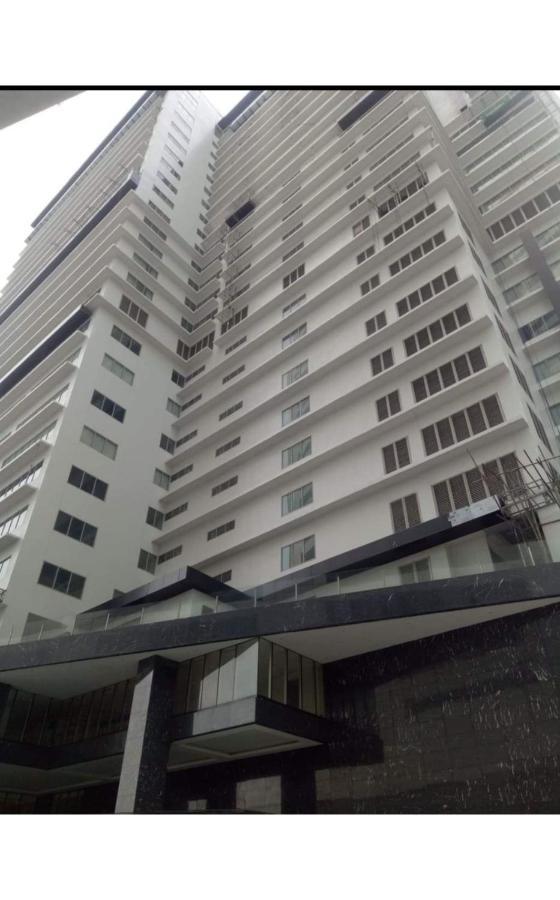 Hotel Capital O 804 The Residences At Bonifacio Civic Center 3*