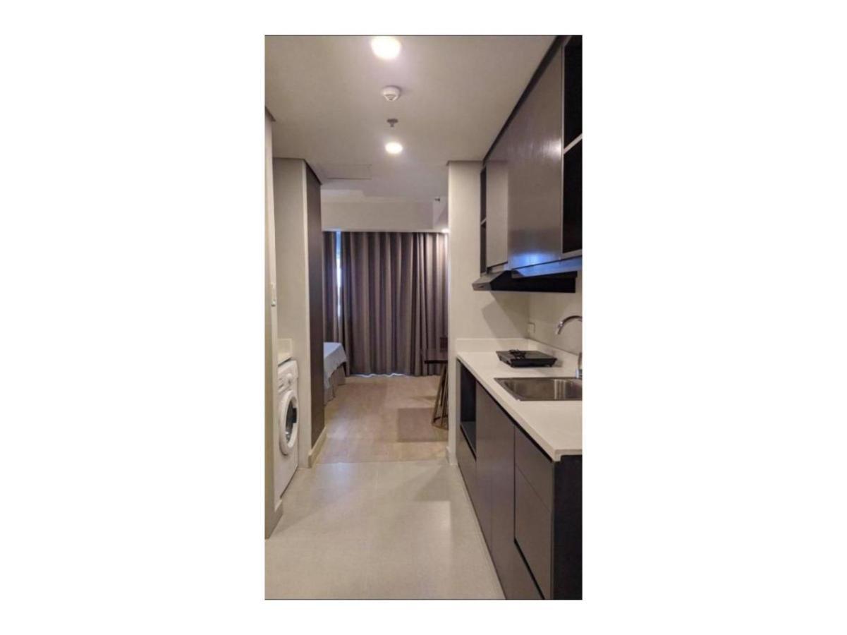 Capital O 804 The Residences At Bonifacio Civic Center
