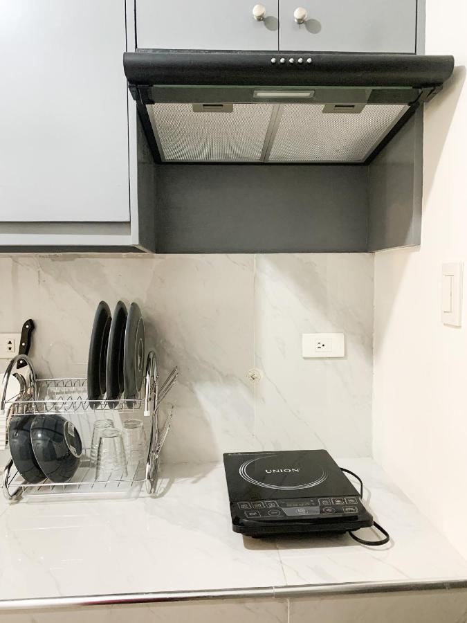 Staycation With Netflix In Espana Manila