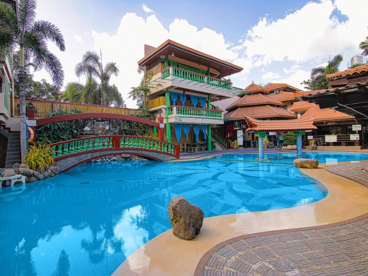 Hotel Oyo 477 Carino 2*
