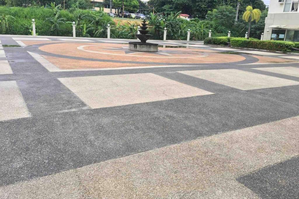 Centropolis 3, Tropical Modern *