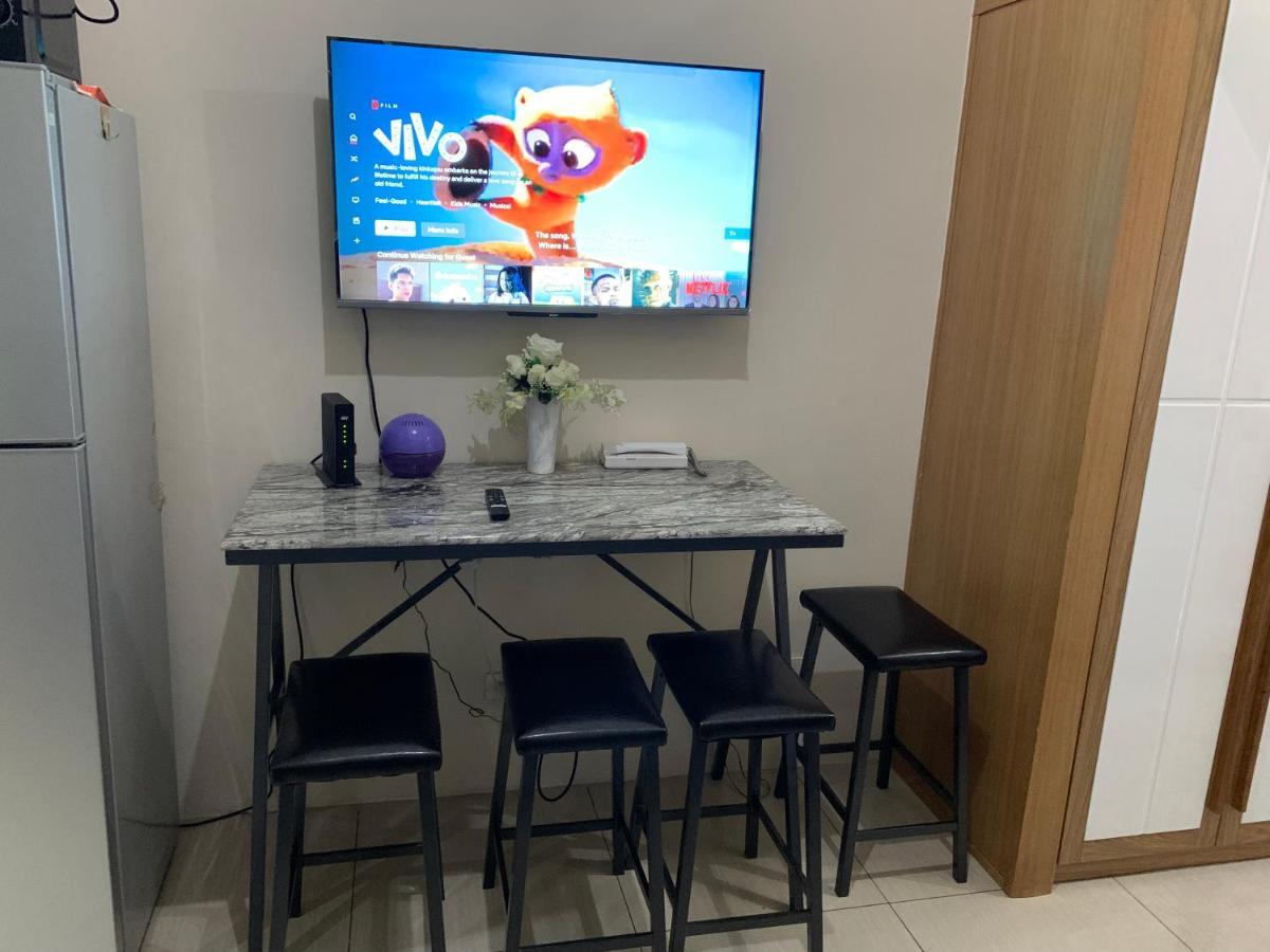 Kathys Crib At Shell Residences Apartment *