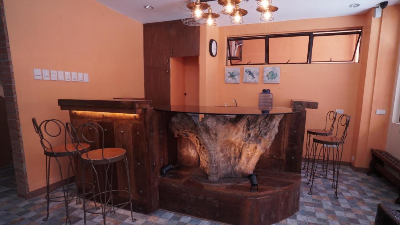 1775 Adriatico Apartment