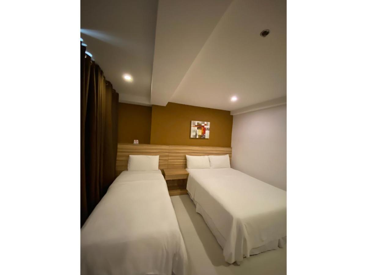 Hotel Capital O 820 Guijo Suites Makati Manila