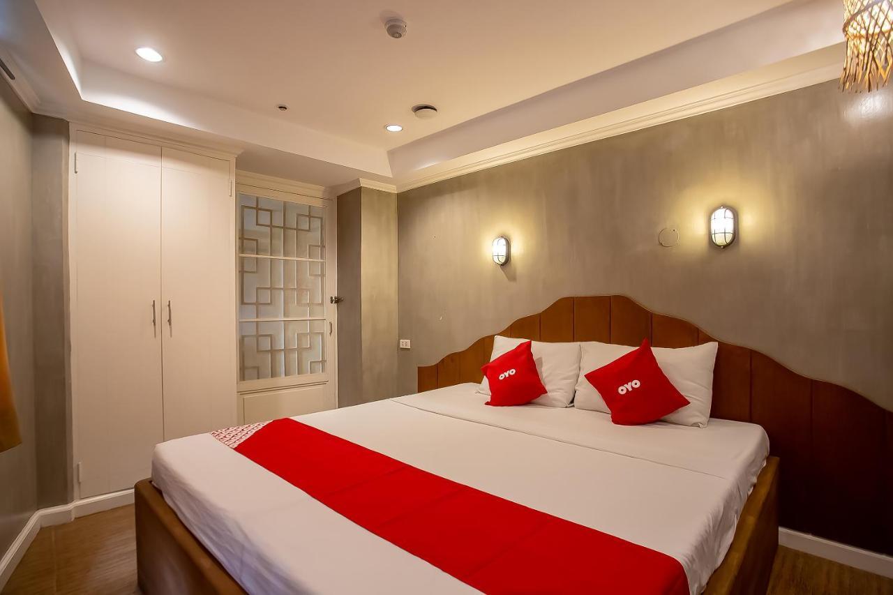 Oyo 821 Connector Hotel 3*