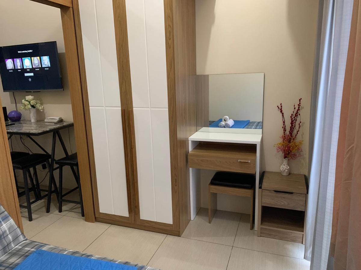 Kathys Crib At Shell Residences *