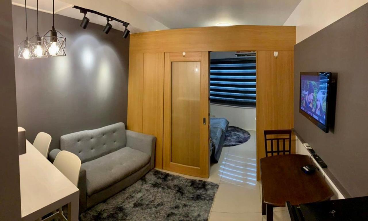 Shell Residences Moa * Manila