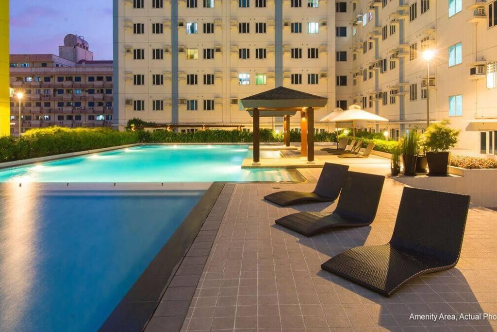 Huge A2j Executive Luxury 1br Near Abs Cbn, Gma *