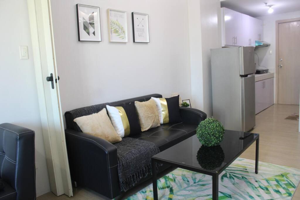 Huge A2j Executive Luxury 1br Near Abs Cbn, Gma