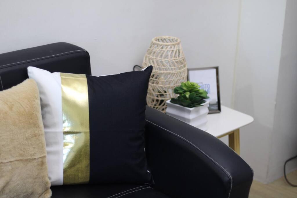 Apartment Huge A2j Executive Luxury 1br Near Abs Cbn, Gma Manila