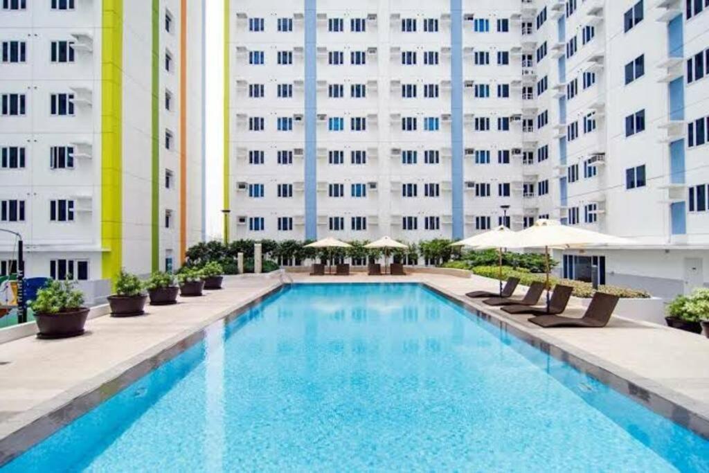 Apartment Huge A2j Executive Luxury 1br Near Abs Cbn, Gma Manila