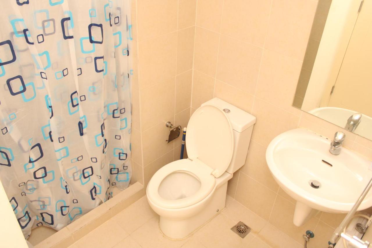 A2j Huge Modern Luxury 2br Balcony Near Ever Gotesco Apartment Manila
