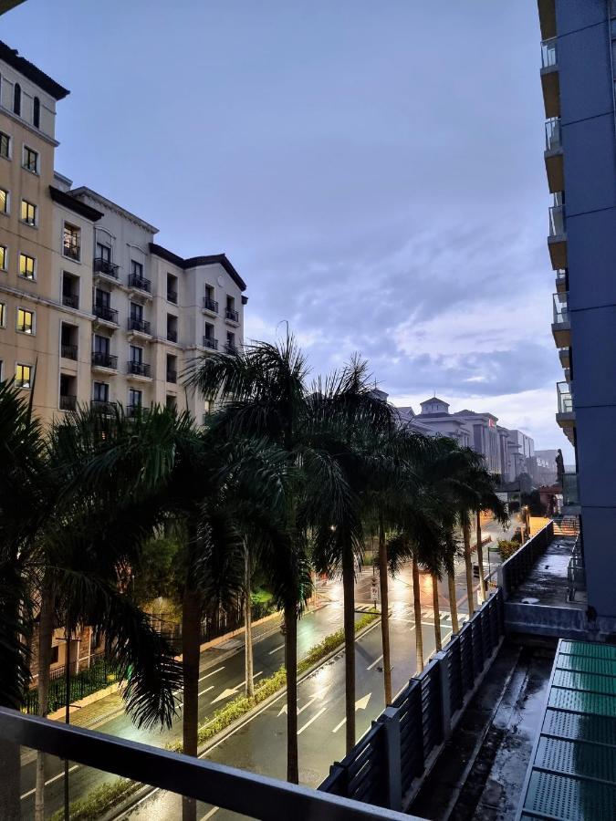 Apartment One Palm Tree Across Naia Terminal 3 Manila
