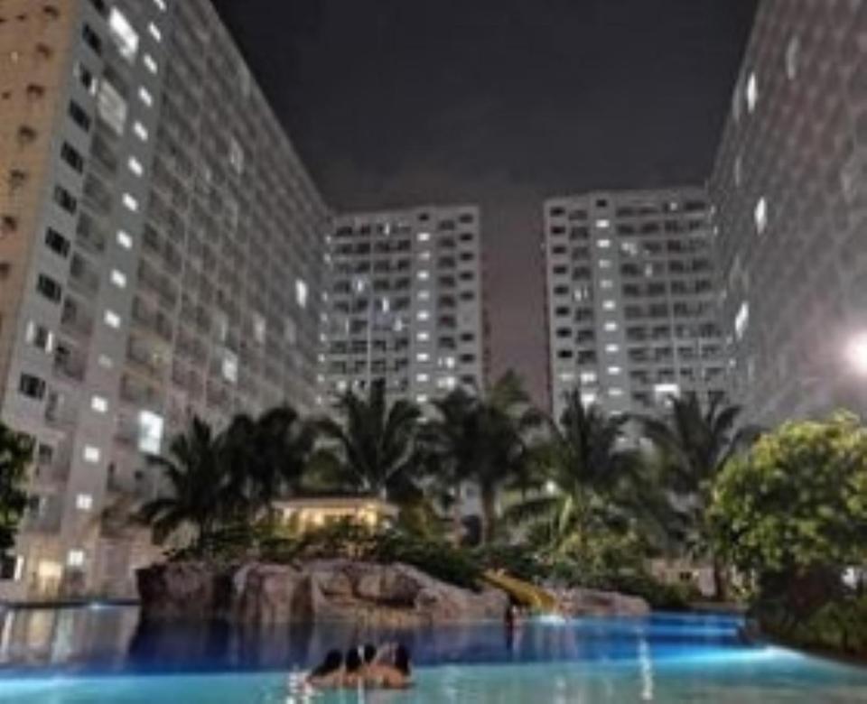 Shell C6 Shortwalk Mall Of Apartment *