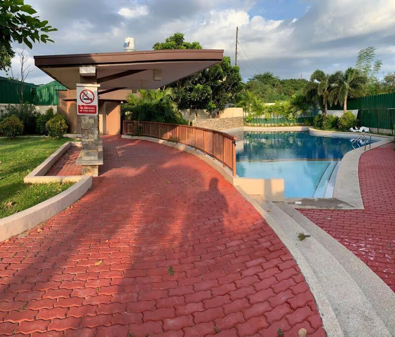 At With Free Pool Access *