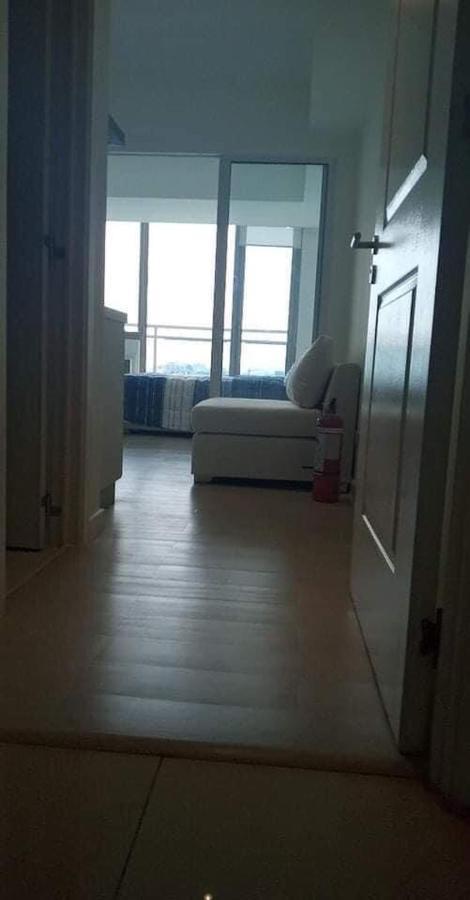 Azure Urban - Paranaque Near Terminal Unlimited Wifi And Netflix Apartment *