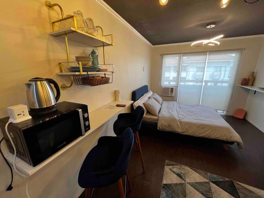 Apartment Cozy Ocean Blue 43in Tv & Netflix Manila