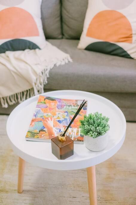 Apartment The Nest Lp-stylish Near Sm W/ Wifi,netflix Manila