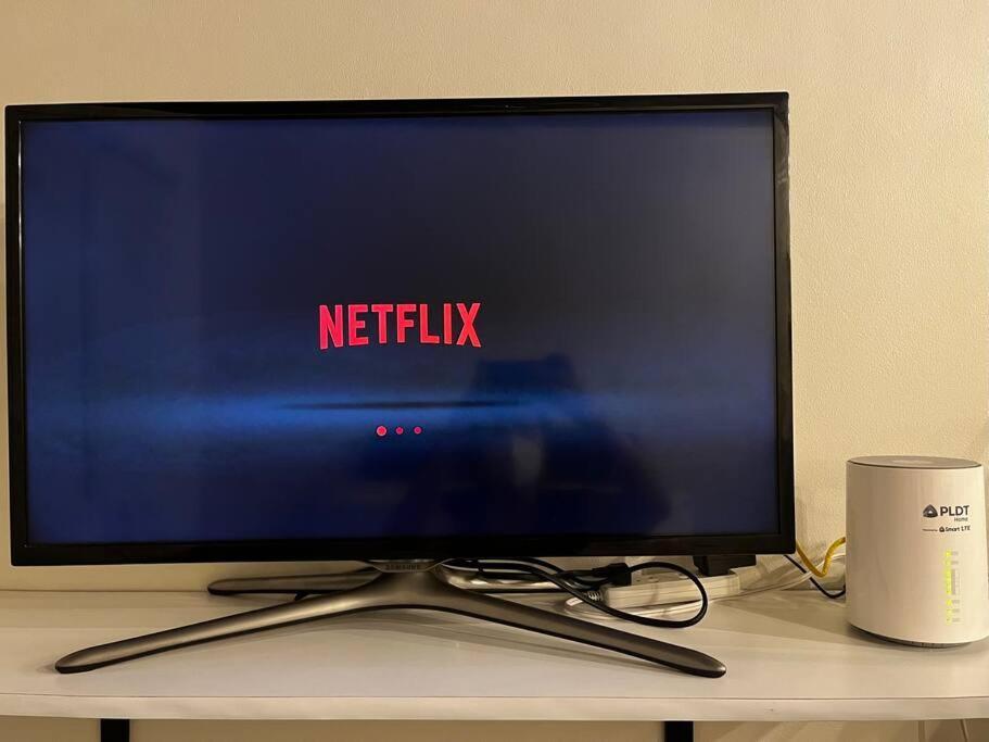 Apartment Cozy Ocean Blue 43in Tv & Netflix *