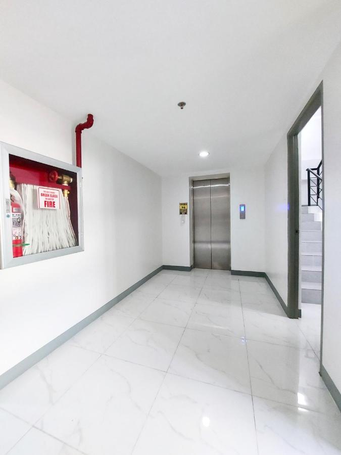 Airobedz Makati - A Value Hotel Manila