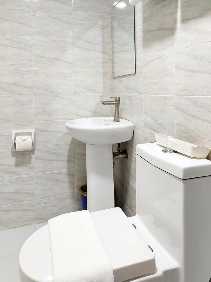 Airobedz Mckinley - Near Sm Aura Hotel 2*