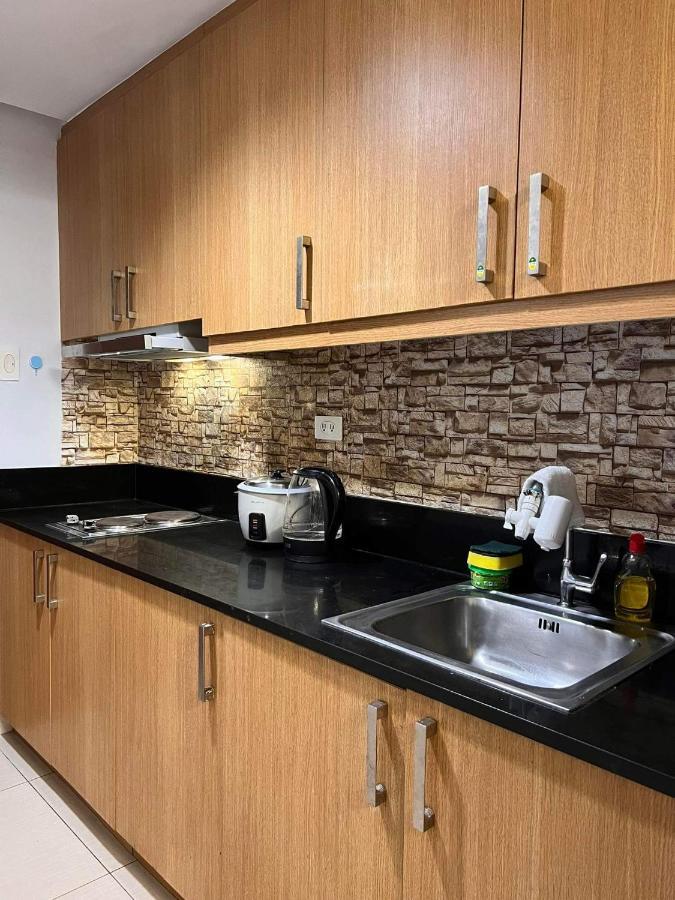 Apartment Jona'S Place At Shell Residences Manila