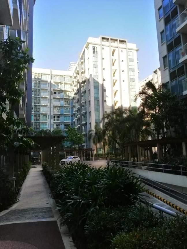 Apartment Econo Two Palm Tree Manila