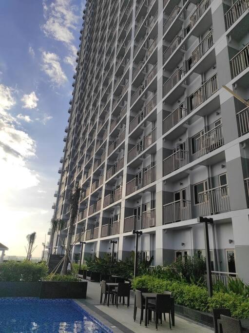 Smdc Coast Residences - Entire 1br With Stunning View From 24th Floor Apartment
