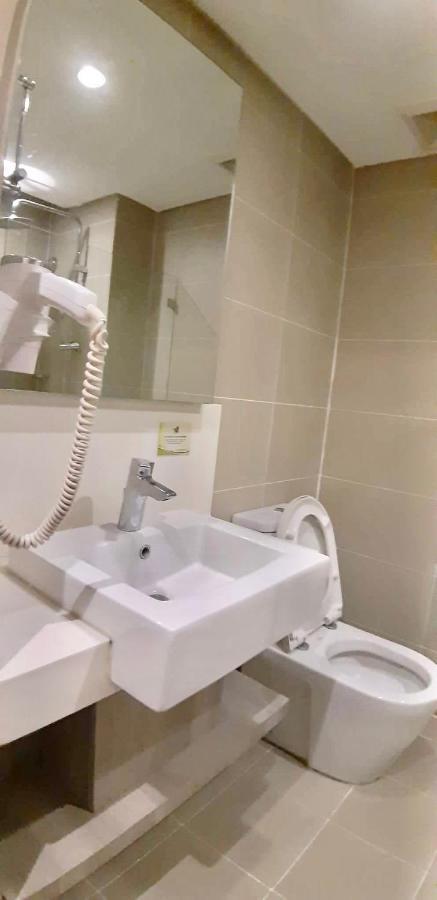 Studio Unit At Antel Serenity Suites Makati *