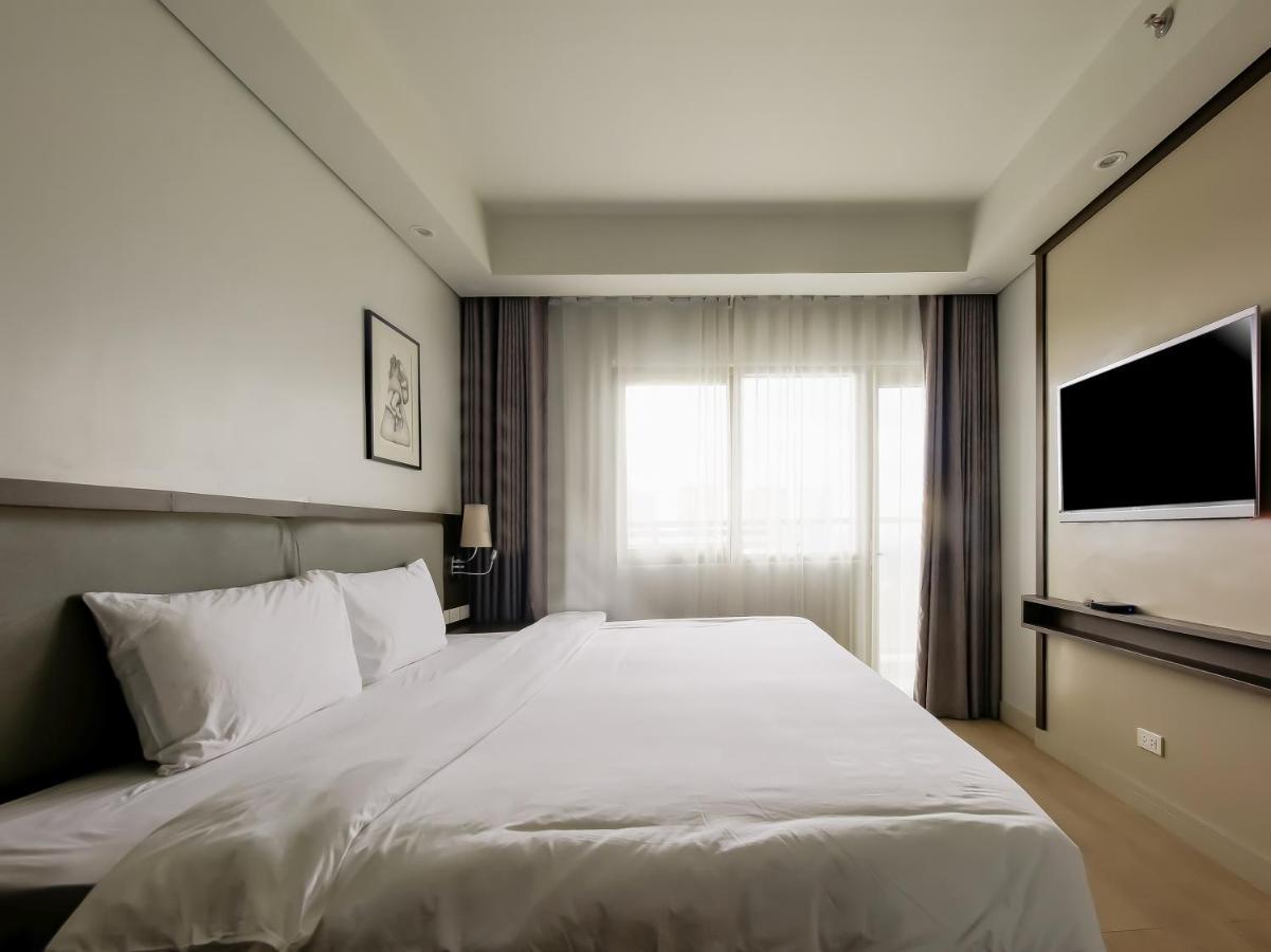 Capital O 804 The Residences At Bonifacio Civic Center 3*