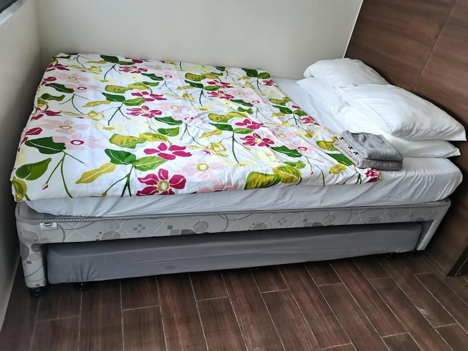 Aparthotel Fully Furnished 1 Bedroom With Balcony In Air Residences Makati Philippines