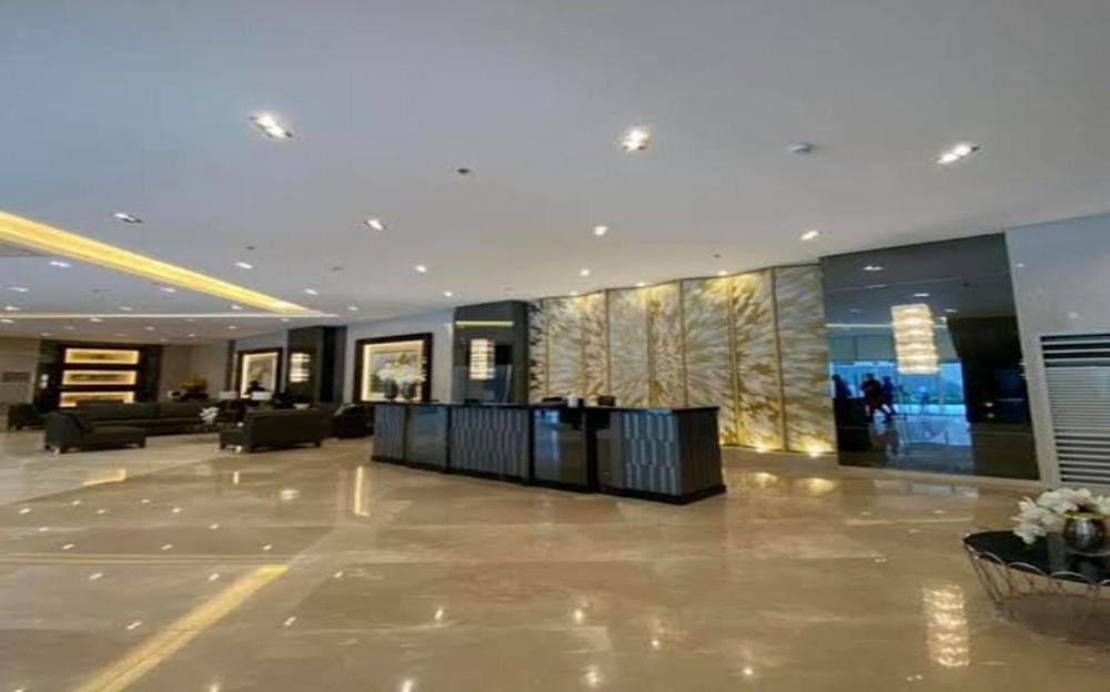Cozy 1br With Balcony At Fame Residences Apartamento Manila